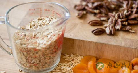 身体内湿气重吃什么