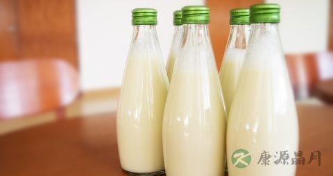 用牛奶洗脸好吗