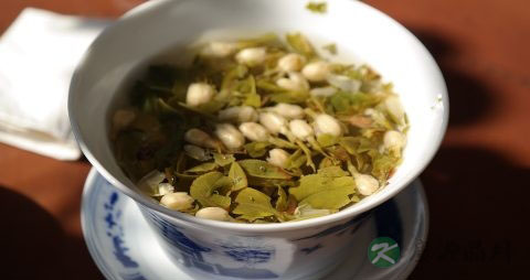 隔夜茶水能喝吗