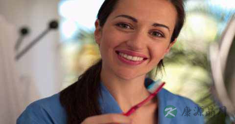 牙龈肿痛不能吃什么食物