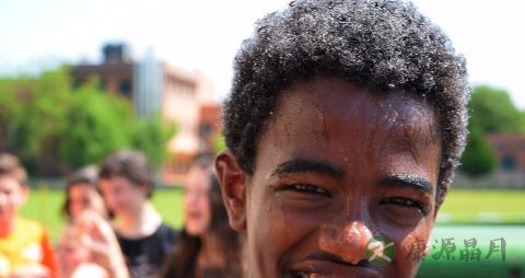 门牙掉了怎么办