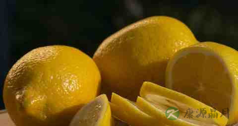 上火牙龈肿吃什么