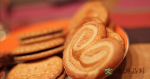 喉咙痛能吃饼干吗