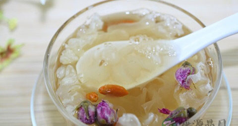 雪莲子跟桃胶可以每天吃吗