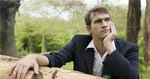 男人脱发原因及治疗