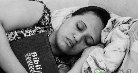 穿袜子睡觉好吗