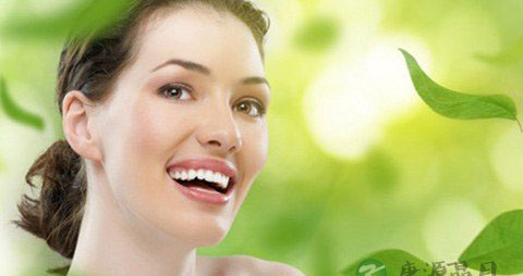 牙龈出血吃什么维生素