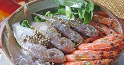 近视眼吃什么恢复视力