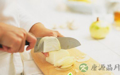 性寒食物可以搭配葱姜蒜食用 性寒食物可以搭配葱姜蒜食用