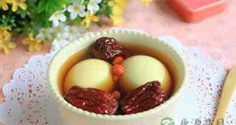 吃什么东西可以使头发变黑