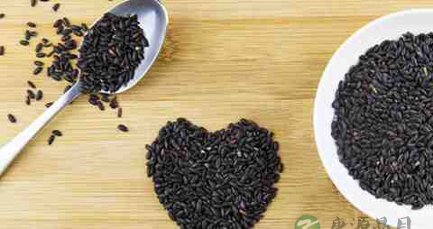 吃什么东西可以使头发变黑