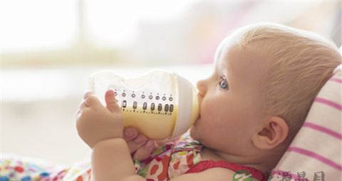 奶粉为什么要分段