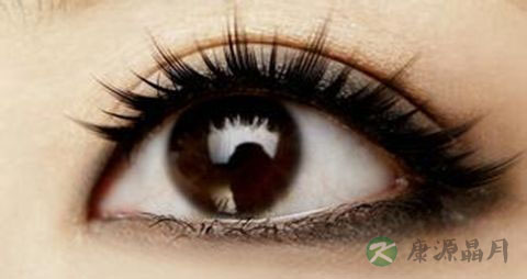 眼睛干涩吃啥药