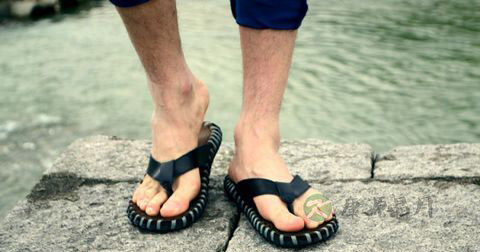 警惕:穿人字拖要注意什么 警惕:穿人字拖要注意什么