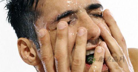 引起男人下巴长痘的7大原因