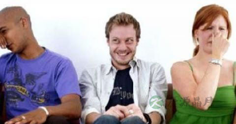 放屁太多太臭是怎么回事