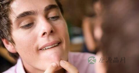 男生去粉刺的方法 男生去粉刺的方法