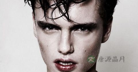 小白脸受喜欢！男士去黑头小窍门