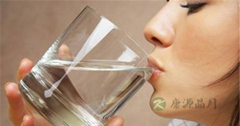 男人口臭是什么原因引起的