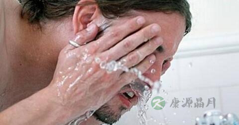 男生去粉刺的方法 男生去粉刺的方法