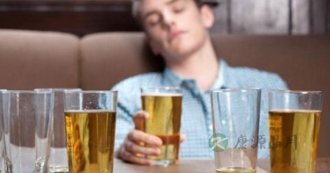 如何护理喝醉酒的人？24个护理技巧