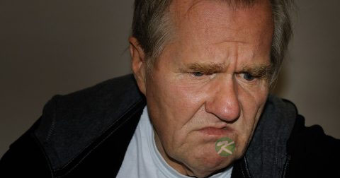 男性尿失禁怎么办 男性尿失禁怎么办