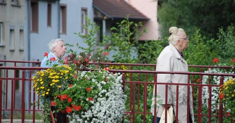 大便次数多是怎么回事 大便次数多是怎么回事