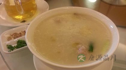 贫血变黄脸婆 试试九款补血养颜粥