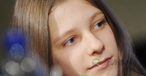 月经有血块正常吗