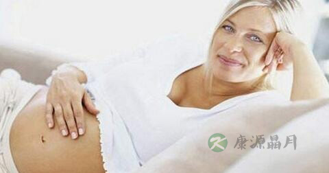 女性流产是什么原因引起的