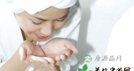 女性洗冷水澡引发的众多疾病 女性洗冷水澡引发的众多疾病