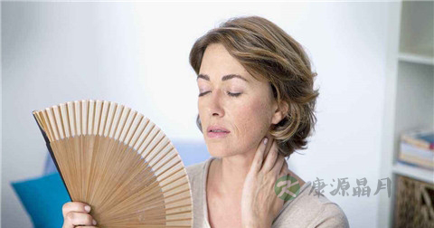 女人大汗淋漓是怎么回事