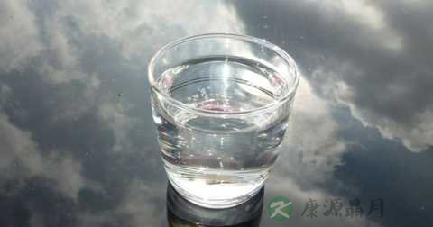 经血暗红正常吗