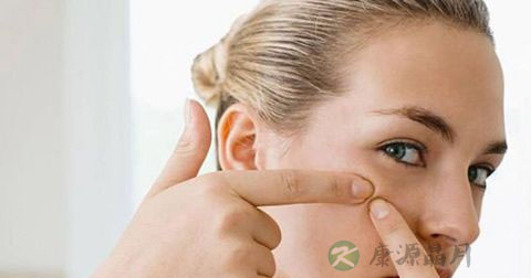 脸上长痘是什么原因