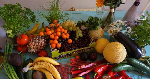 怀孕2个月会想吐正常吗