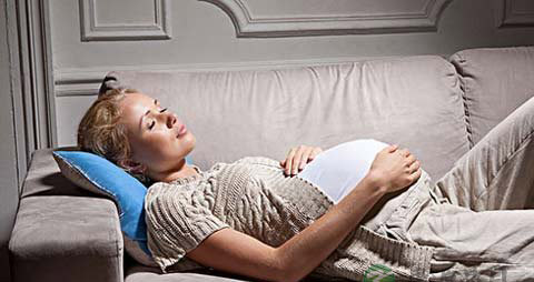 孕妇睡姿要怎么睡对宝宝比较好