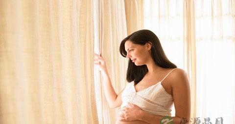 女人刚怀孕的时候反应大正常吗