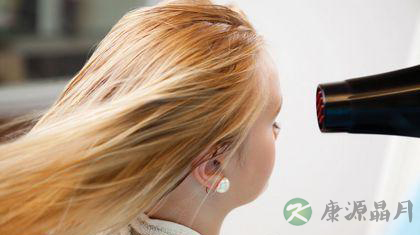 吹风机辐射大吗 孕妇能用吹风机吗