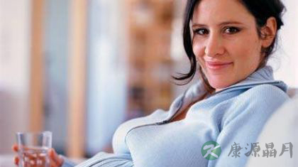 孕妇每天喝多少水？至少喝6-8杯水才合适