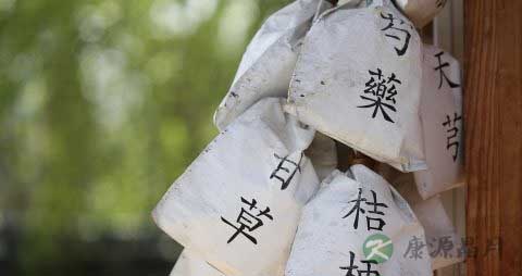 90岁老人心衰脚有什么症状
