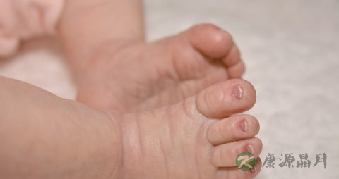婴儿总哭闹是什么原因