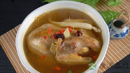 治疗慢性疲劳综合症的四种食疗方