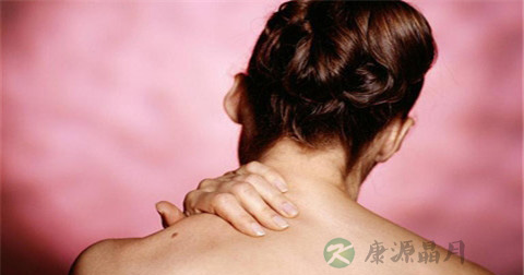 后背心疼是不是中风
