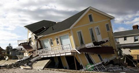 遇上地震车主该怎样自救避险