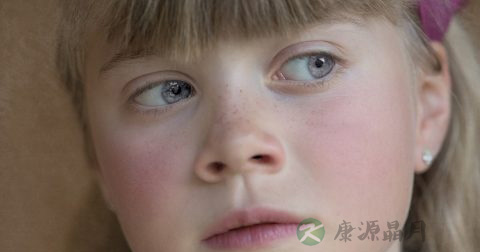 鼻腔冲洗器的用法