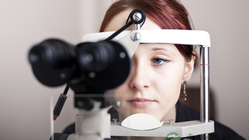 有微小度数斜视的治疗方法吗？