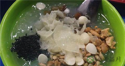 中药茶巧治咽喉炎