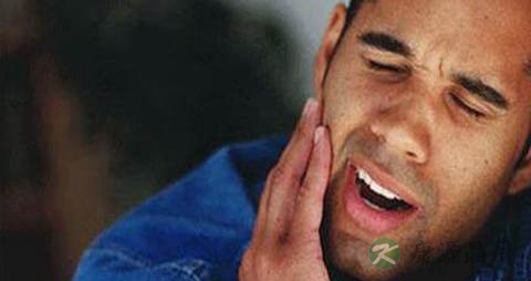 智齿冠周炎不能吃什么，智齿冠周炎的注意事项