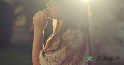 女人乳房的秘密_乳房大小与性欲有关吗