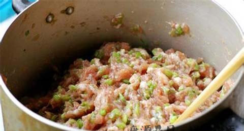 上海大年初四吃什么